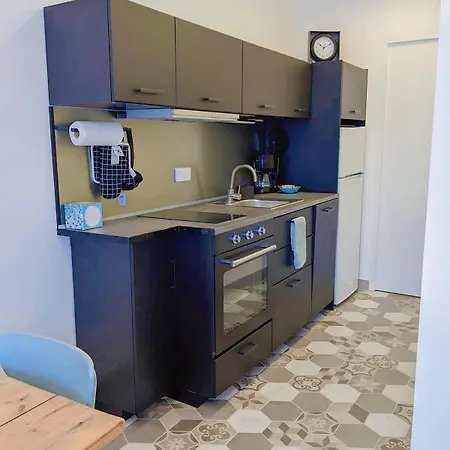 Le Stud Thau Apartment